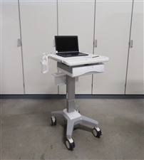 IT-Visitenwagen-S-mit-Laptop---optimiert-für-den-Einsatz-in-Pflegeeinrichtungen