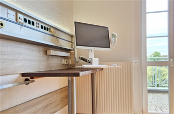 Digitalisierung mit Cim Med Trägersystem und DT Research AIO-PC mit Datalogic Scanner