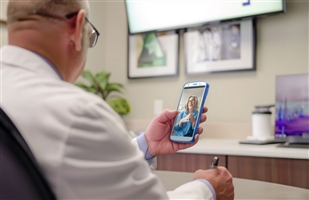 gesundheitswesen-anwendung-hc55-telesprechstunde-mit-patient